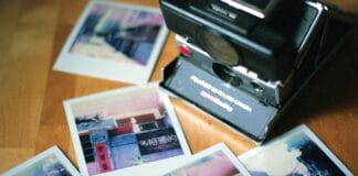 Aparat natychmiastowy Instax czy Polaroid? Który model wybrać na pamiątki i imprezy Aparat natychmiastowy Instax czy Polaroid? Który model wybrać na pamiątki i imprezy